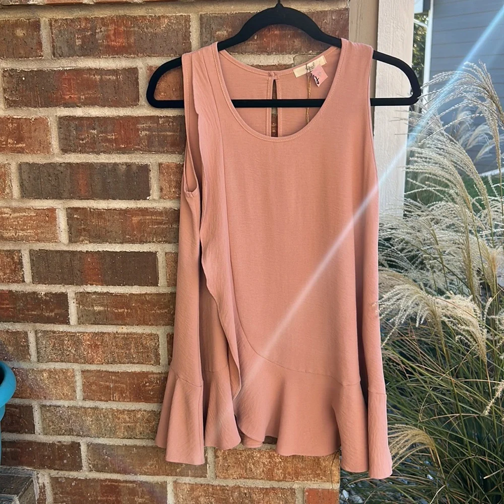 EASEL Ladies S Sleeveless Mauve Poly Front Ruffled Top